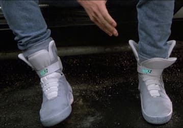 Nike снова выпустит кроссовки из фильма «Назад в будущее II», на этот раз — с автоматическими шнурками
