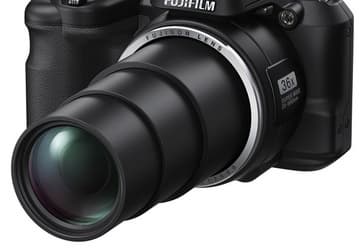 Камера Fujifilm FinePix S8600 оборудована объективом Fujinon с 36-кратным зумом