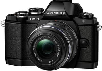 Представлена беззеркальная камера Olympus OM-D E-M10 системы Micro Four Thirds