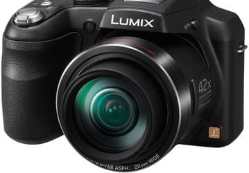 Объектив камеры Panasonic Lumix DMC-LZ40 охватывает диапазон ЭФР 22-924 мм