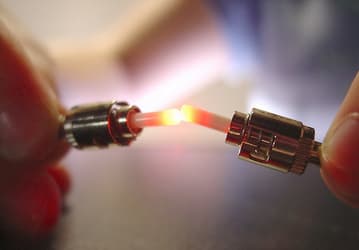 Специалистам Alcatel-Lucent и BT удалось передать данные по стандартному оптоволоконному каналу со скоростью 1,4 Тбит/с