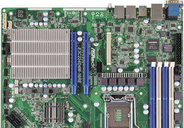 Системная плата ASRock Rack E3C224D4M-16RE наделена 16 портами SAS 12 Гбит/с