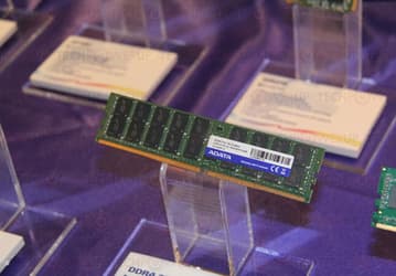 Компания Adata привезла на CES 2014 модули памяти DDR4