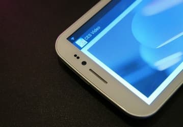 Компания Oledcomm наделила смартфон и планшет поддержкой технологии Li-Fi