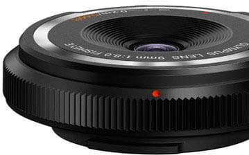 Olympus BCL-0980 — крышка для байонета Micro Four Thirds, которая одновременно играет роль широкоугольного объектива