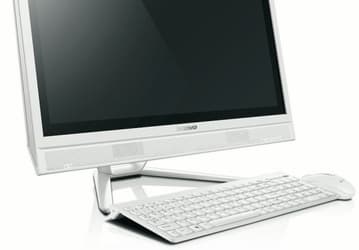 Lenovo C560 — 23-дюймовый моноблочный компьютер под управлением Windows 8.1