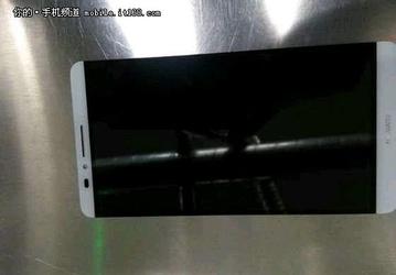 В сентябре Huawei представит смартфон Ascend Mate 3 с шестидюймовым дисплеем и восьмиядерной SoC Kirin 920