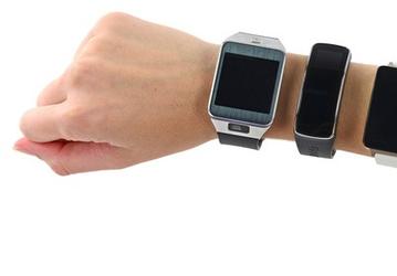 Специалисты iFixit поставили часам Samsung Gear Live и LG G Watch высокие баллы