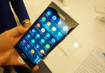Появление в продаже смартфона Samsung Z снова откладывается