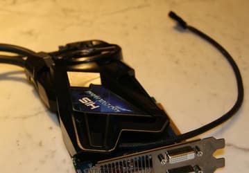 Видеокарта HIS Radeon R9 290X IceQ Hybrid оснащена гибридной системой охлаждения