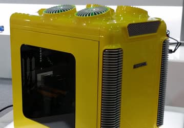 В корпусе DeepCool Steam Castle системная плата располагается горизонтально, а над ней можно насчитать четыре вентилятора