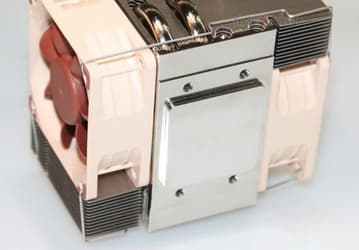 Noctua показала на Computex 2014 доработанный прототип необычного процессорного охладителя
