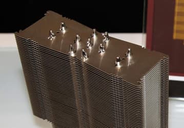Noctua добавила в процессорный охладитель башенного типа тепловые трубки с кубическим основанием