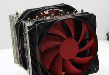 На Computex 2014 замечен процессорный охладитель, который может стать моделью DeepCool GamerStorm Assassin V2