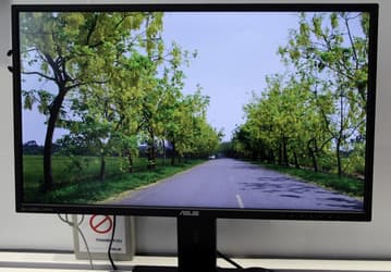 Монитор Asus PB279Q располагает 27-дюймовой панелью разрешением Ultra HD