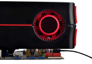 Очень тонкий кабель SATA SilverStone CP11 почернел и стал длиннее