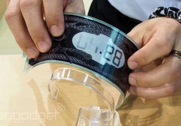 E Ink представила очень широкий гибкий дисплей для умных часов
