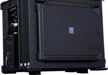 ACME Portable Computer FlexPACIII — мобильный командный центр с тремя экранами