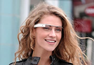 В очках Google Glass следующего поколения могут быть использованы микродисплеи типа OLED производства компании MicroOLED