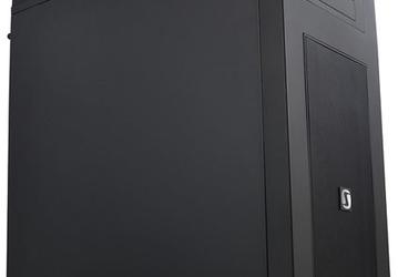 Корпус для ПК SilentiumPC Aquarius X90 Pure Black рассчитан на системные платы типоразмера E-ATX и установку СВО
