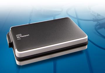 WD My Passport Pro — первый портативный двухдисковый накопитель с питанием по шине Thunderbolt