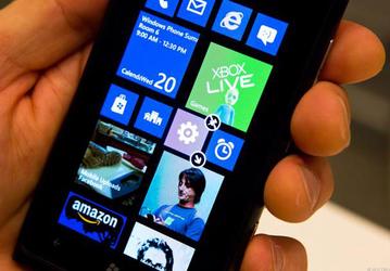 Microsoft начинает бесплатно раздавать ОС Windows Phone производителям смартфонов 