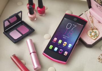 Разрешение основой и фронтальной камеры смартфона Meitu Phone 2 составляет 13 Мп