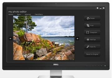 Монитор Dell UltraSharp UZ2215H оснащен концентратором USB 3.0, двумя громкоговорителями, web-камерой и микрофоном