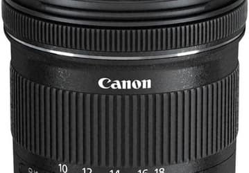 Широкоугольный объектив Canon EF-S 10-18mm f/4.5-5.6 IS STM весит всего 240 г и стоит $300