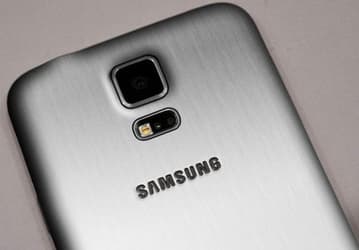 Слух: смартфон Samsung Galaxy S5 Prime увидит свет в июне и будет стоить 640 евро