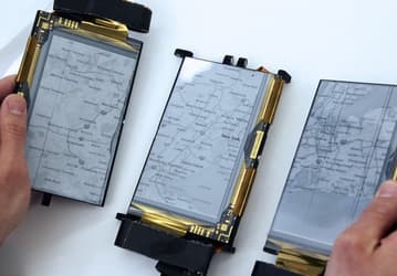 Human Media Lab создали прототип смартфона PaperFold с тремя дисплеями E Ink