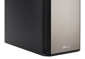 Корпус Corsair Carbide 330R Titanium Edition рассчитан на платы размером до E-ATX