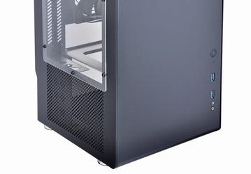 В боковых стенках компьютерного корпуса Lian Li PC-Q33W есть окна
