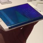 Samsung может начать выпуск складных смартфонов с гибкими дисплеями уже в будущем году 