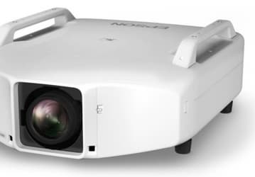 Новые инсталляционные проекторы Epson с высокой яркостью появились в России