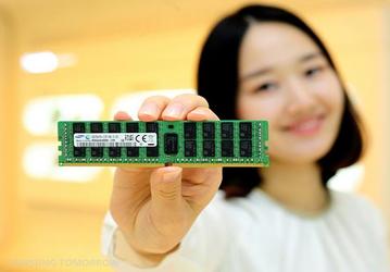 Samsung начинает использовать 20-нанометровую память DDR4 в модулях объемом 32 ГБ