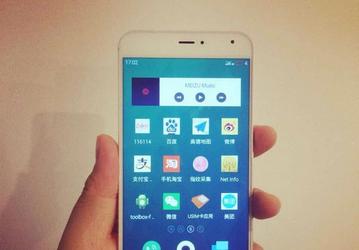 Появилось «живое» фото смартфона Meizu MX4 Pro