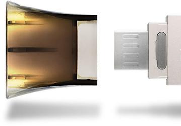 Флэш-накопитель Adata UC330 Dual USB имеет металлический корпус и два разъема