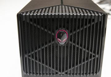 Alienware Graphics Amplifier — док-станция для подключения настольной видеокарты к ноутбуку Alienware 13