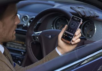 Выпущен первый смартфон Vertu for Bentley
