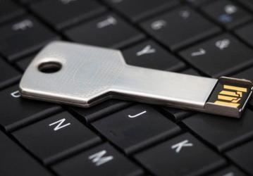 Аппаратный ключ Google Security Key обеспечивает новый уровень защиты доступа к аккаунтам Google