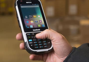 Карманный компьютер в усиленном исполнении Handheld Nautiz X4 работает под управлением Android 4.2