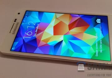 Появились «живые» фото смартфона Samsung Galaxy A5 (SM-A500)