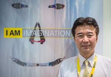 Nikon не исключает возможность выпуска беззеркальной камеры с большим датчиком изображения и преемницы модели Nikon D300s