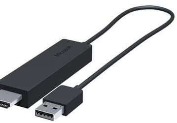 Адаптер Microsoft Wireless Display Adapter транслирует видеосигнал с помощью Miracast