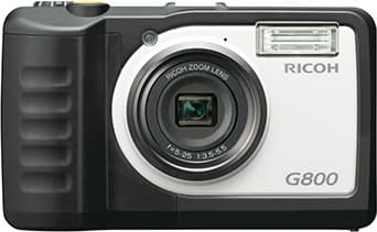 Ricoh G800 — компактная камера, которая «в воде не тонет и в огне не горит»