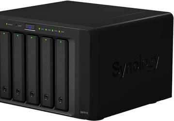 Сетевое хранилище Synology DiskStation DS1515 оснащено четырьмя портами Gigabit Ethernet 