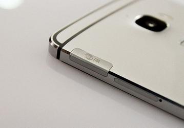 Огромный смартфон LeTV Max с дисплеем диагональю 6,33 дюйма выделяется практически максимальными на сегодняшний день характеристиками