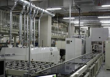 Солнечный модуль коммерческих размеров, изготовленный TSMC Solar из селенида меди-индия-галлия, имеет рекордную эффективность 16,5%