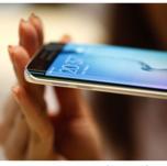 Samsung пришлось досрочно наращивать выпуск изогнутых дисплеев, поскольку спрос на смартфоны Galaxy S6 Edge превзошел ожидания